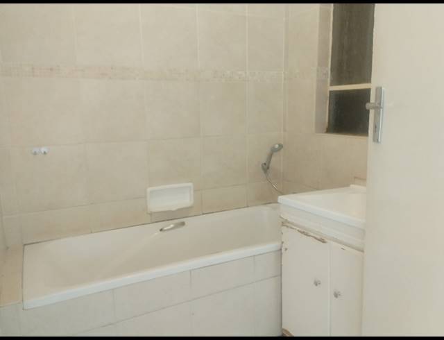 2 BEDROOM FLAT FOR SALE IN ARCON PARK